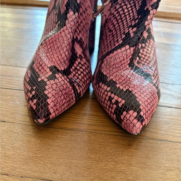 Alice + Olivia Pink Snake-Print Boots - Picture 5 of 7